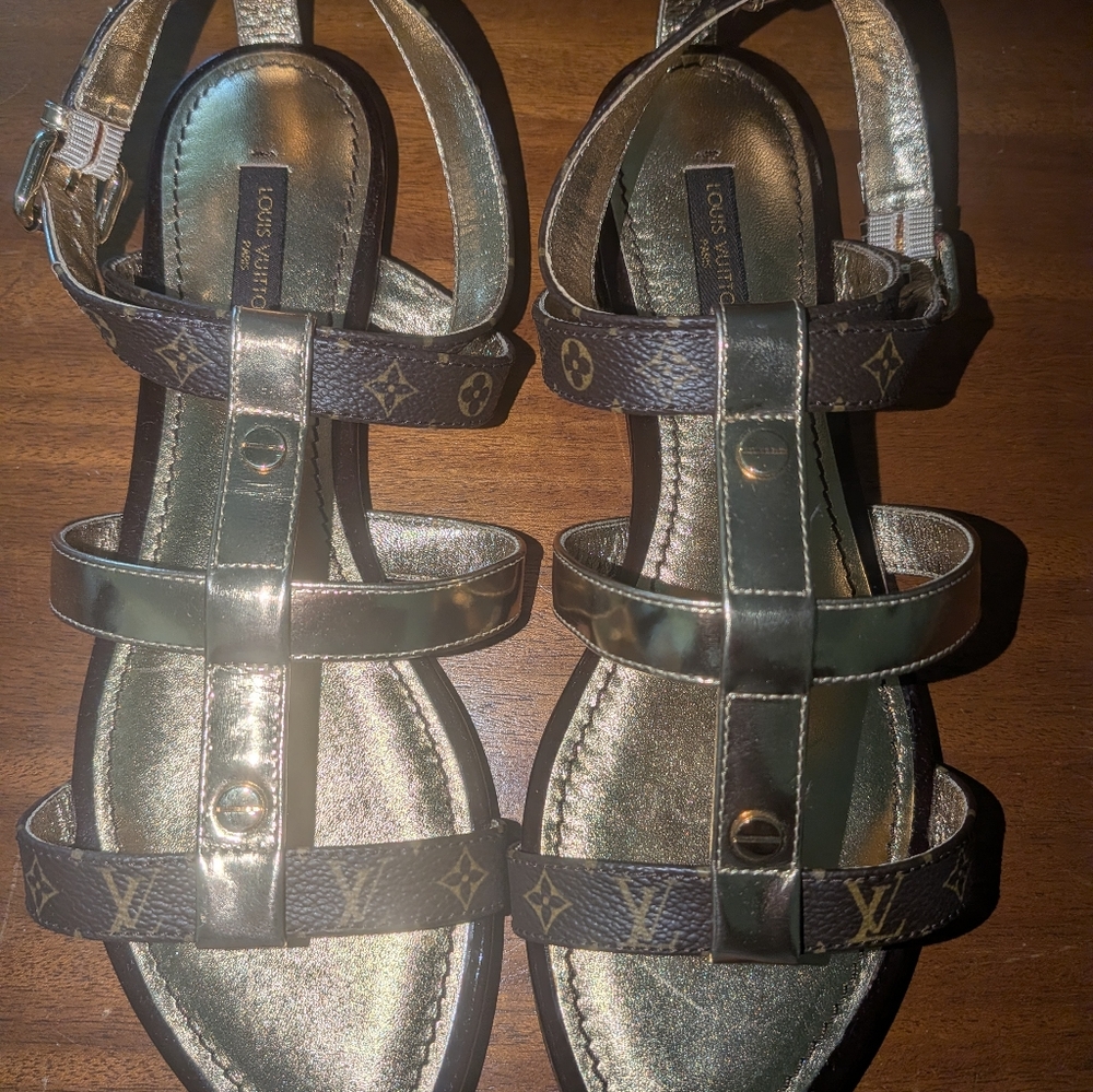 Louis Vuitton Authentic Gladiator Sandals.SZ 37.  US 6.5- 7. NIB.